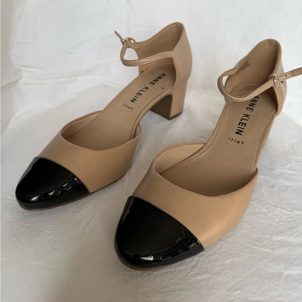 Anne Klein Beige and Black Pearle Block Heel Dress Pumps Size 9 M - Picture 3 of 10
